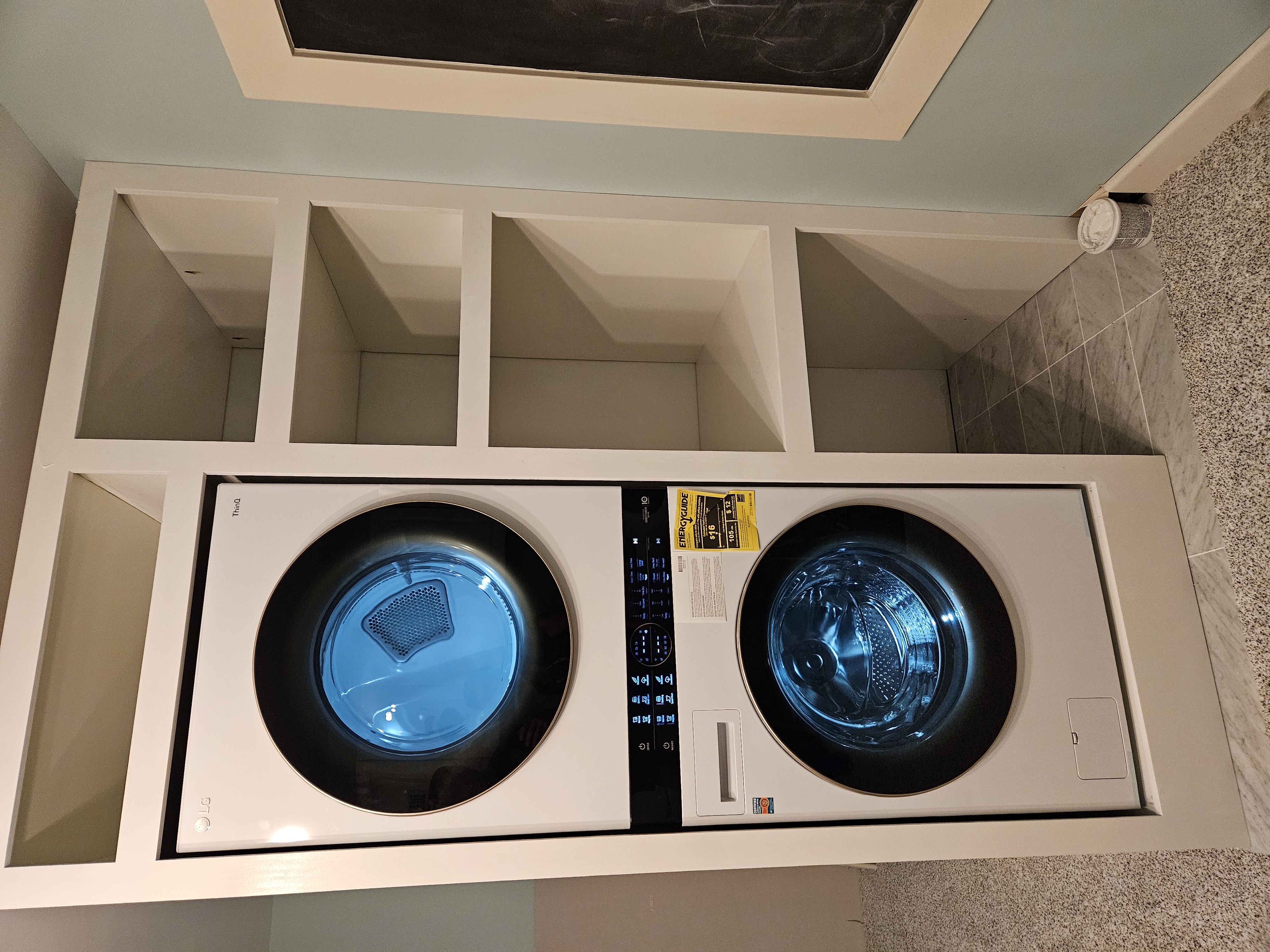 Laundry built in